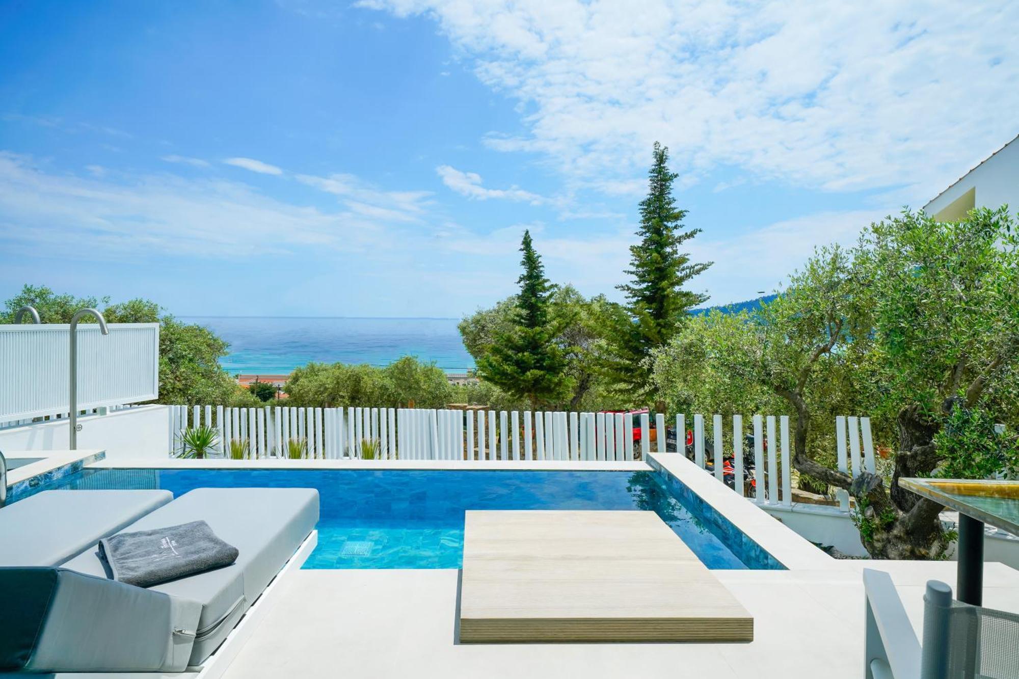 Mythodea Prive Luxury Suites Chrysi Ammoudia Exterior foto